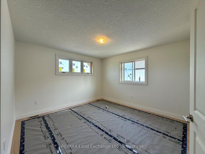Property Photo: 382 Frances Street ON N0H 2C3