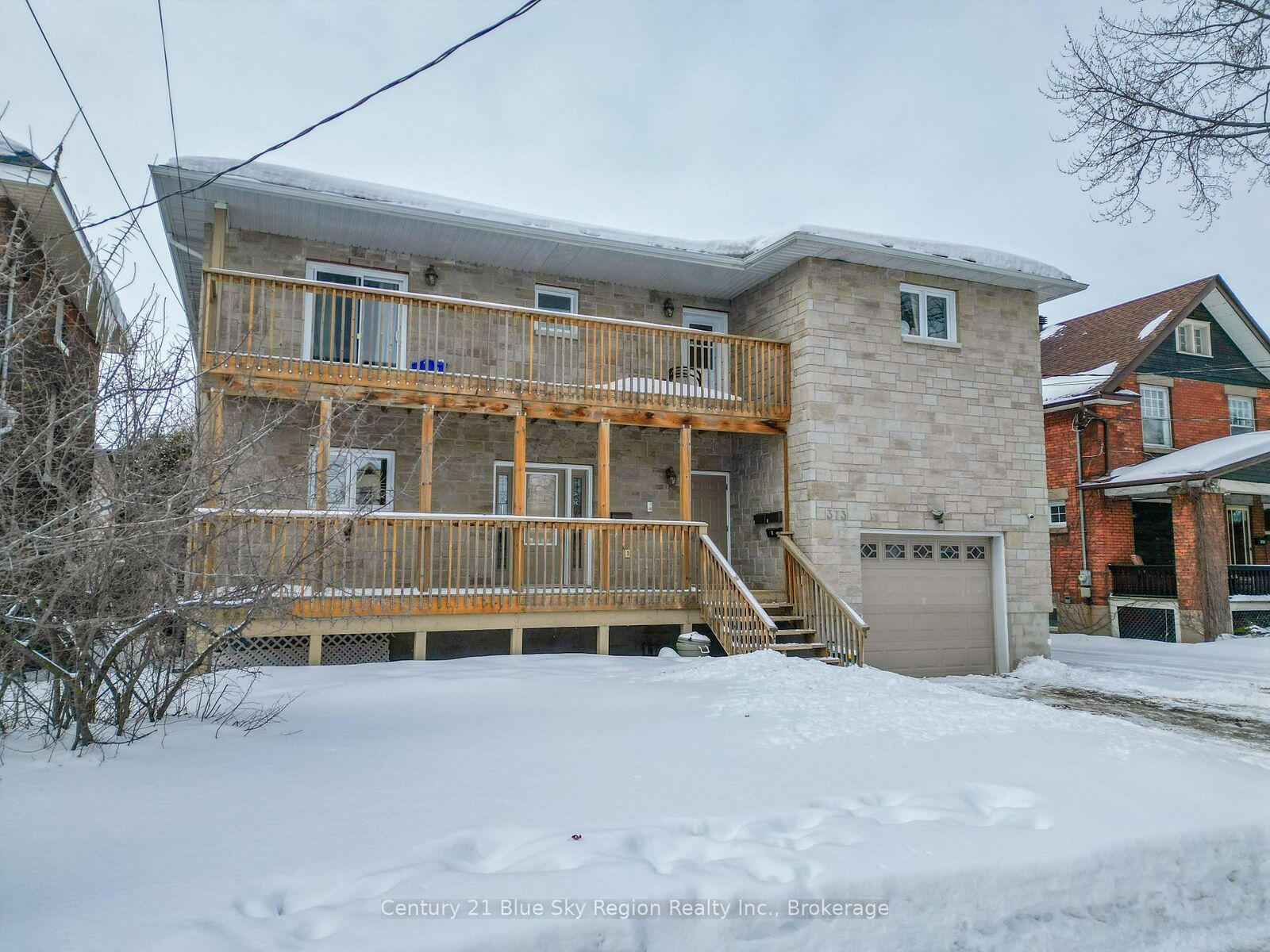 Property Photo: 373 First Avenue E ON P1B 1K2