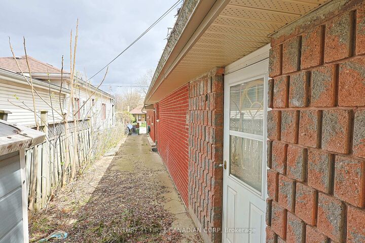 Property Photo: 201 Emerson Avenue ON N5Z 3L5