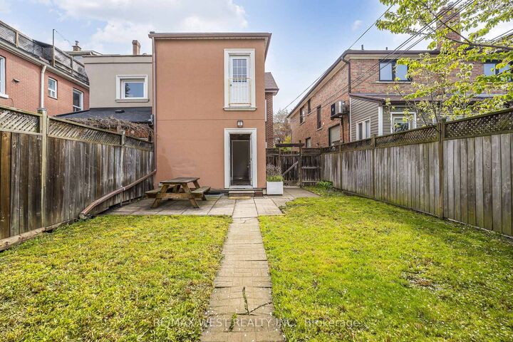 Property Photo: 404 Manning Avenue ON M6G 2V7