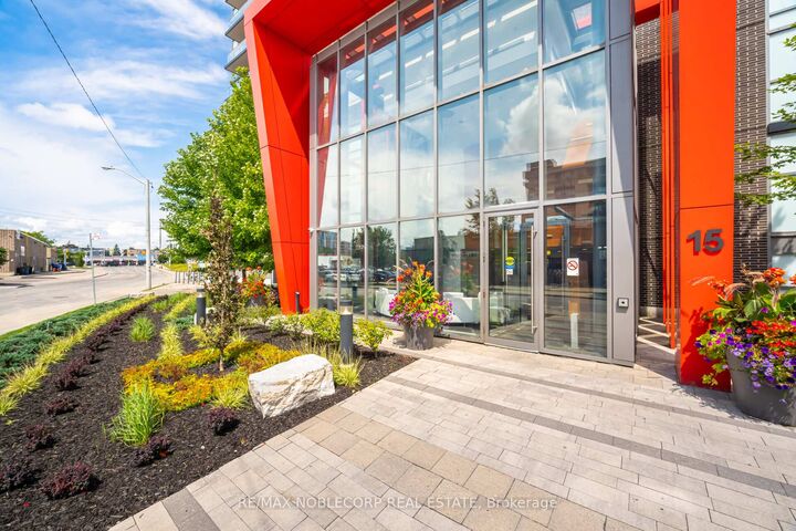 15 James Finlay Way 624 — photo 1