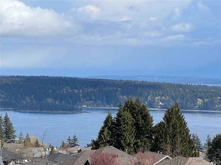Property Photo:  846 Craig Rd  BC V9G 2C4 