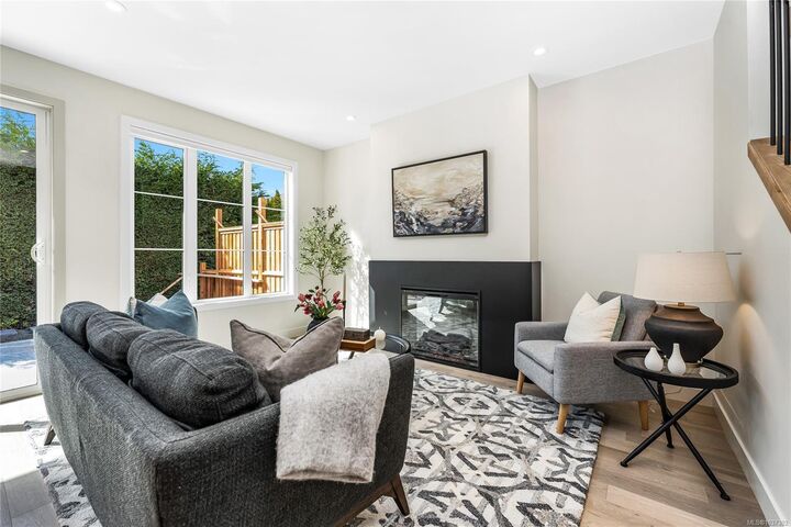Property Photo:  3333 Henderson Rd 4  BC V8Z 3P3 