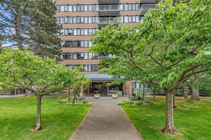 647 Michigan St #907 — photo 1