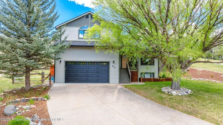 Property Photo:  823 Mountain View Drive  CO 81647 