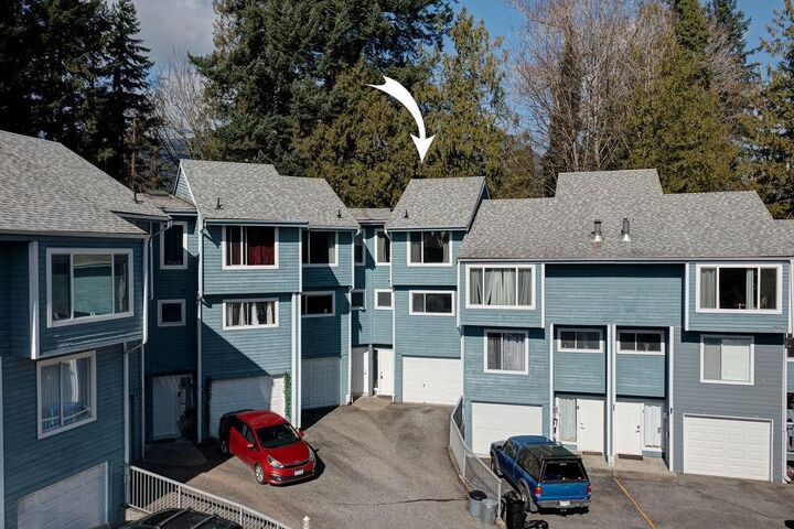 Property Photo: 822 Gibsons Way 5 BC V0N 1V7