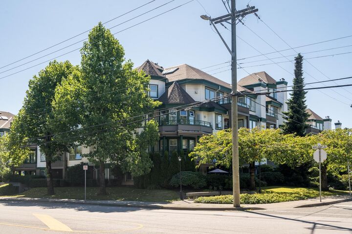 Property Photo:  1576 Merklin Street 409  BC V4B 5K2 