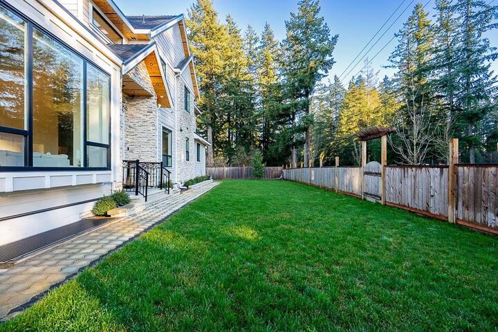 Property Photo: 19805 32 Avenue BC V3A 0N9