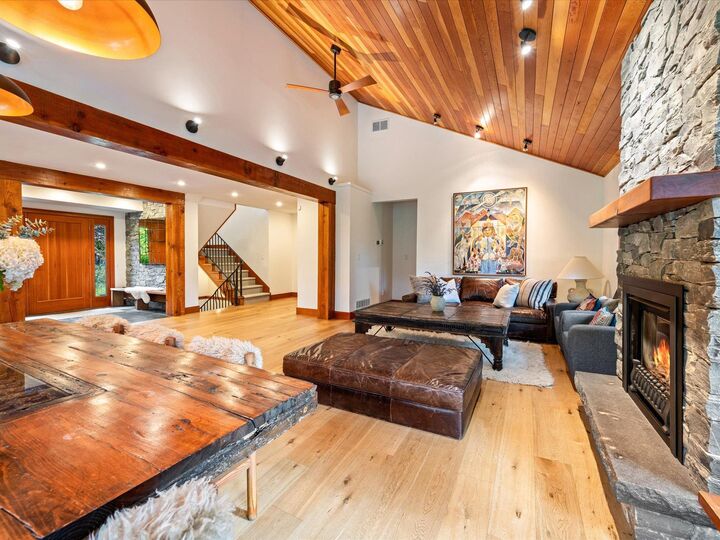 Property Photo: 8745 Idylwood Place BC V8E 0G1