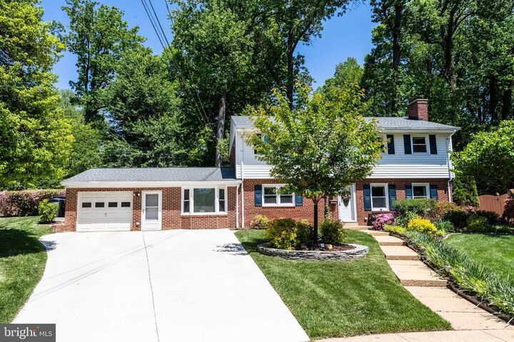 Property Photo:  2640 Frey Court  VA 22046 