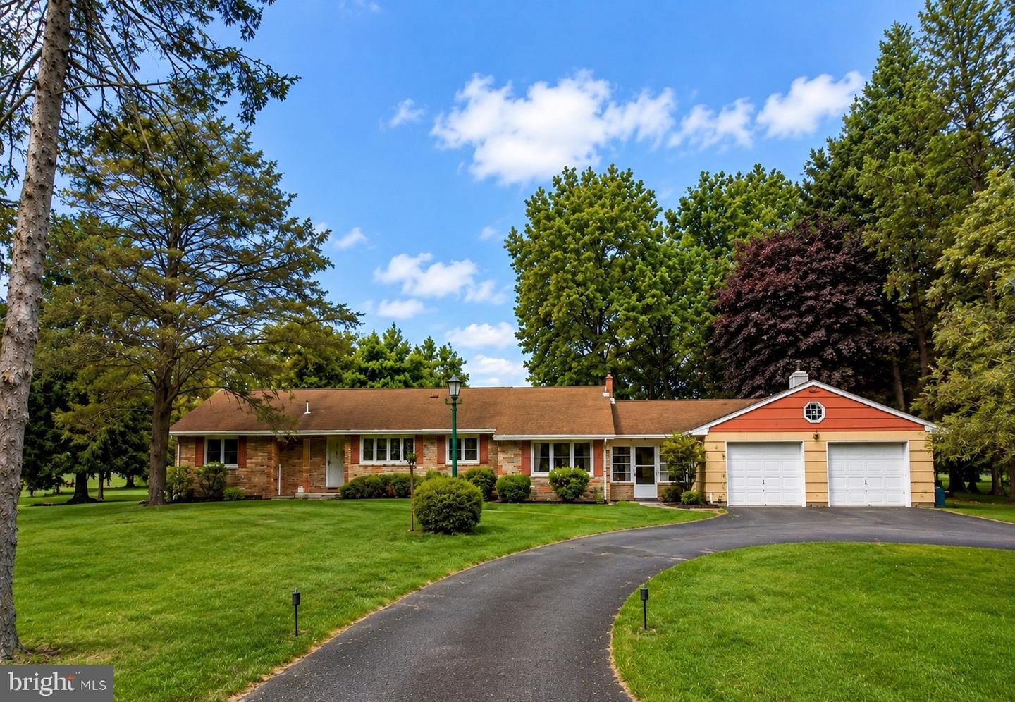 Property Photo:  44 Burnt Hill Road  NJ 08558 