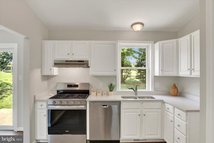 Property Photo:  210 Riders Way  PA 17042 