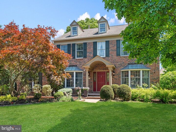 Property Photo: 1424 Ridgewood Lane PA 18940
