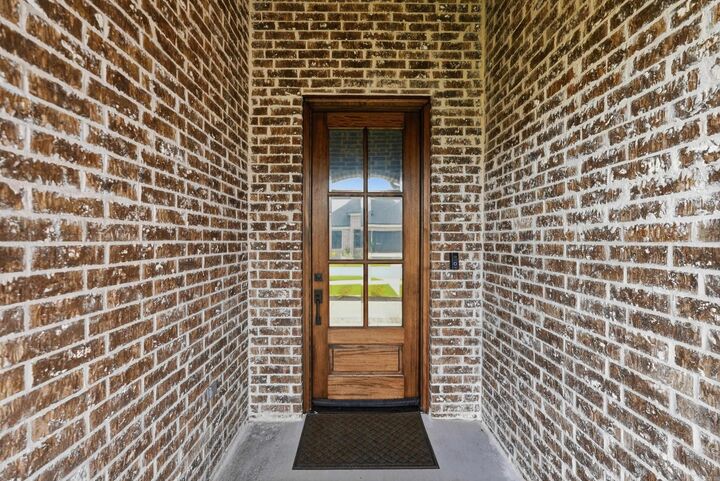 Property Photo: 207 Copper Way AR 72223