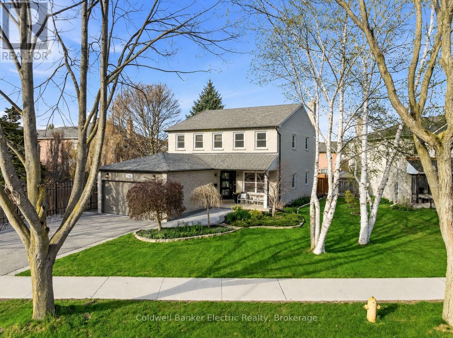 Property Photo:  106 Greybeaver Trail  ON M1C 4V3 