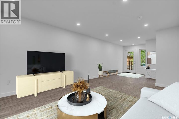 Property Photo: 1428 E Avenue N SK S7L 1G8