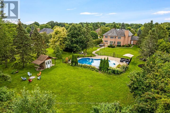 Property Photo:  5525 Pettapiece Crescent  ON K4M 1C6 