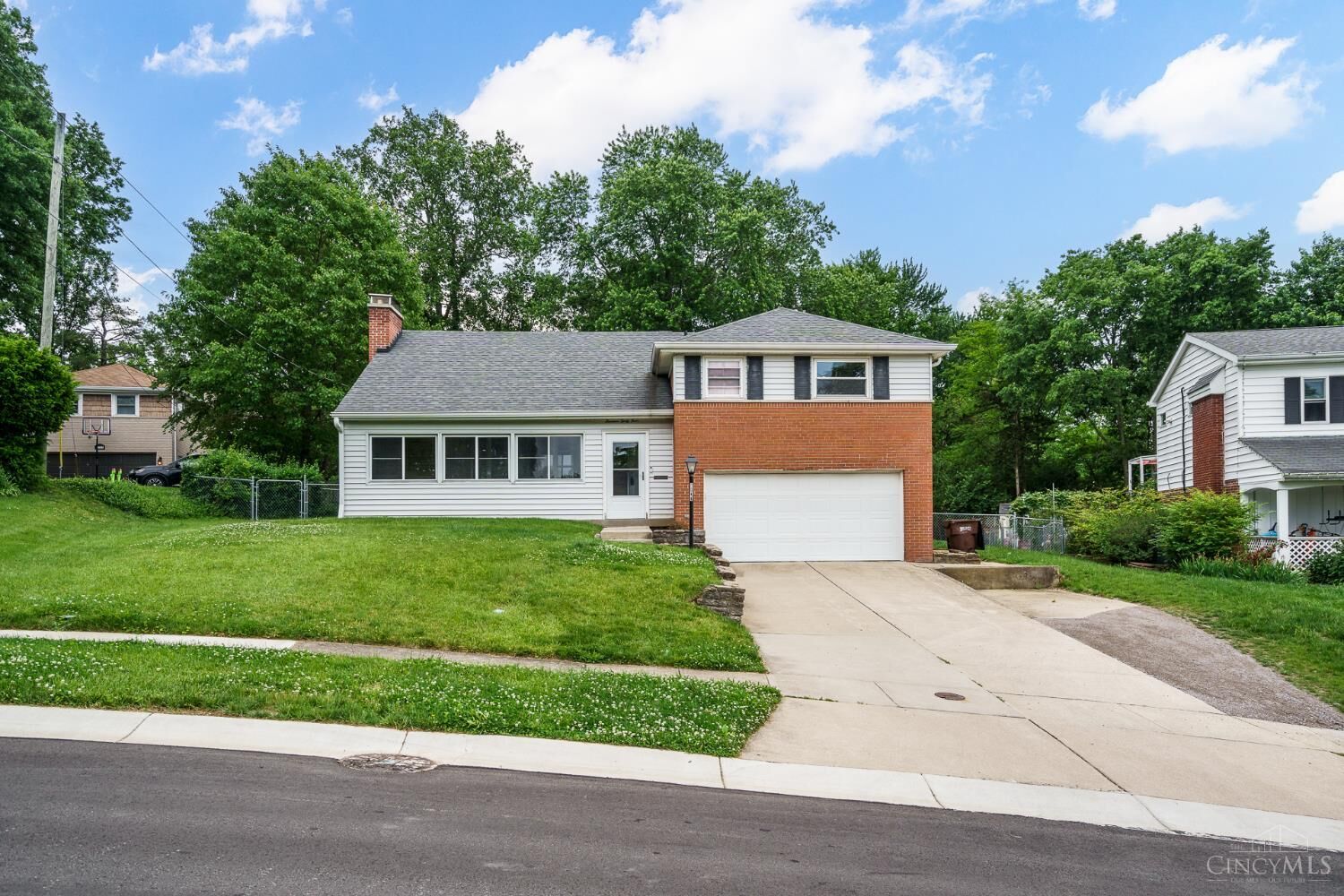 Property Photo:  1344 Plazaview Court  OH 45255 