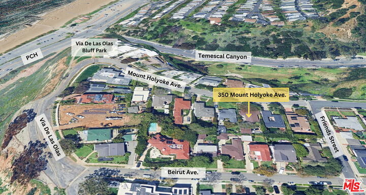 Property Photo: 350 N Mount Holyoke Ave CA 90272