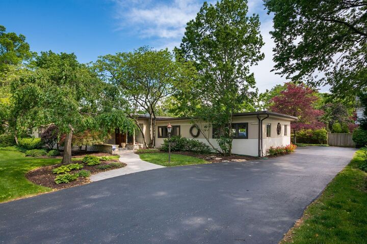 Property Photo:  2511 Edington Road  OH 43221 