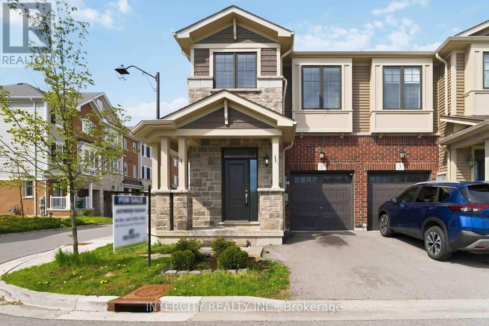 Property Photo:  1 Pelican Lane  ON L8K 5J3 