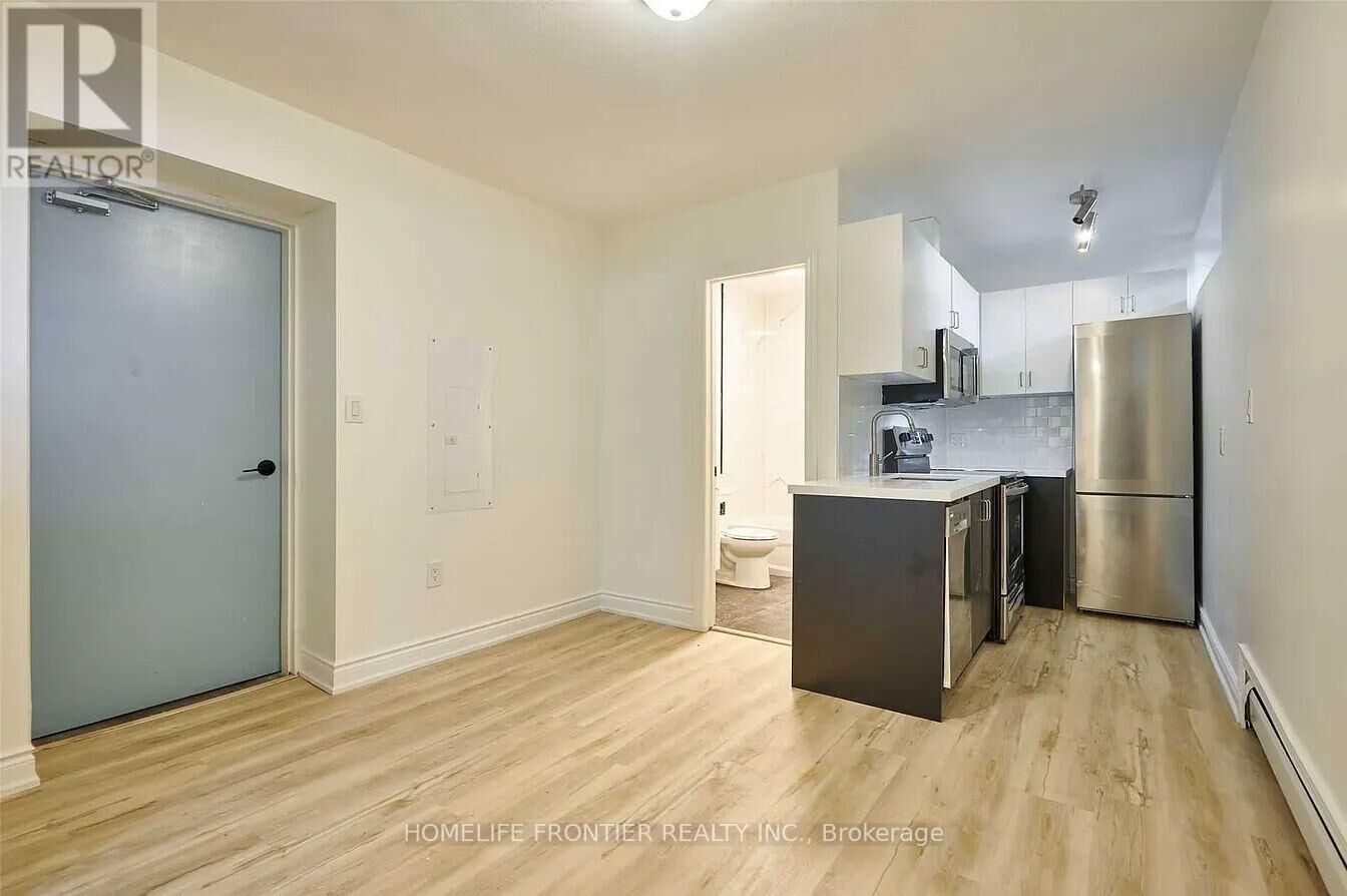 Property Photo: 291 Scarlett Road 101 ON M6N 4L1