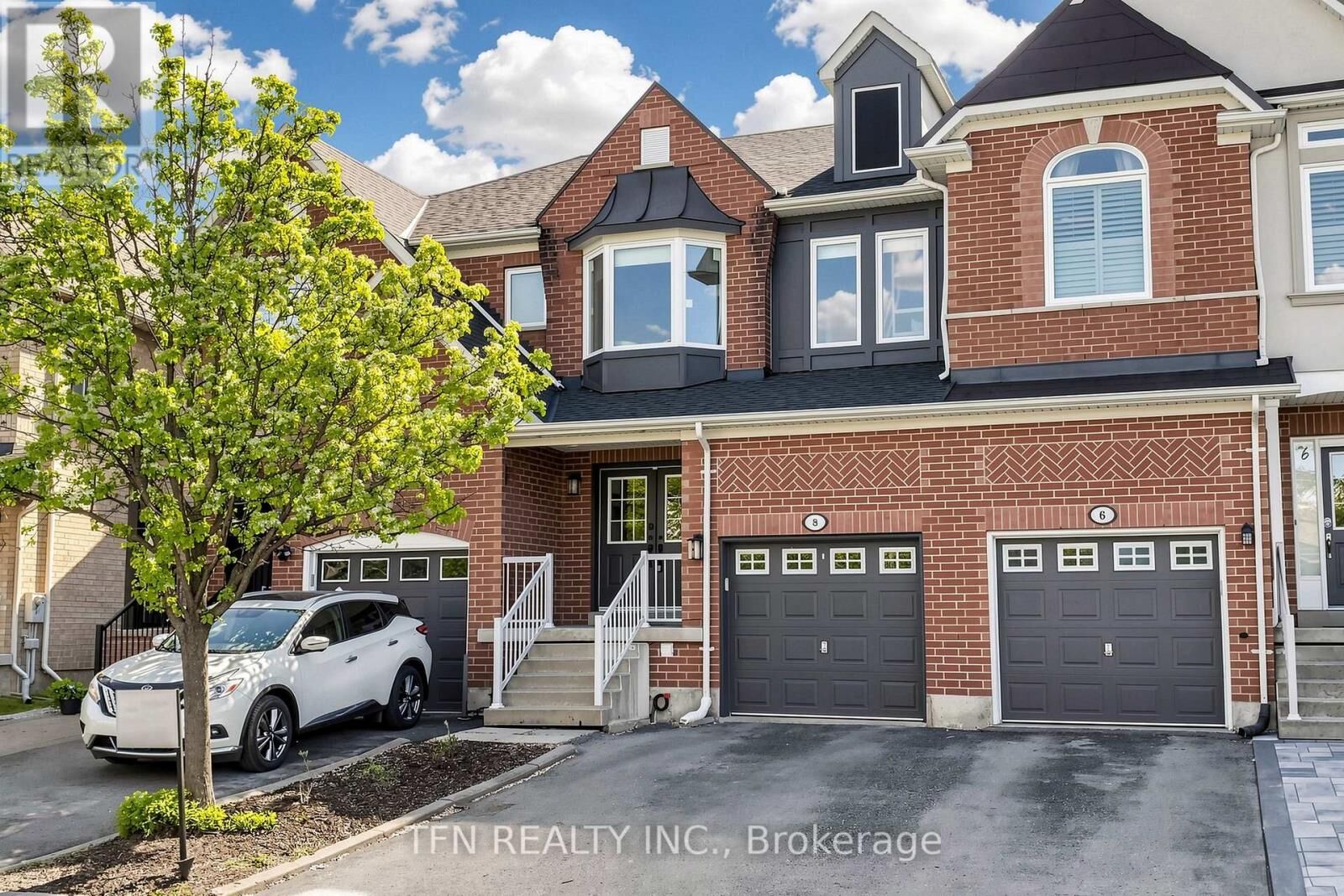 Property Photo:  8 Lander Crescent  ON L4J 8R3 