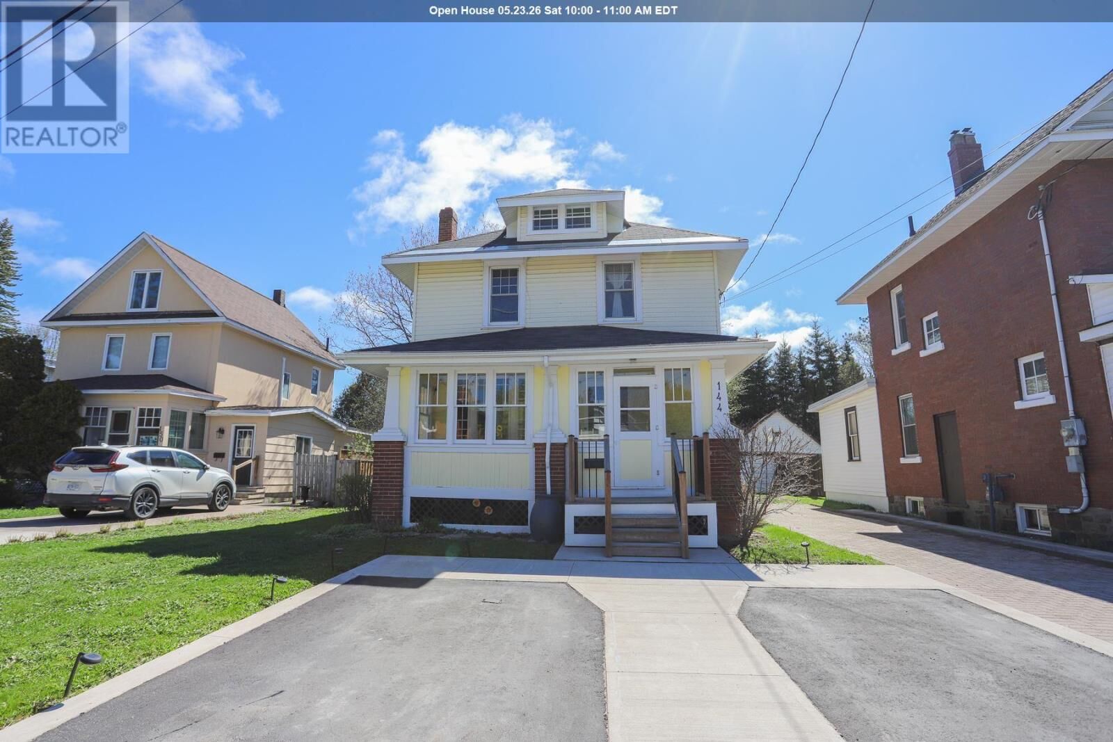 Property Photo: 144 Leo Ave ON P6A 3V7