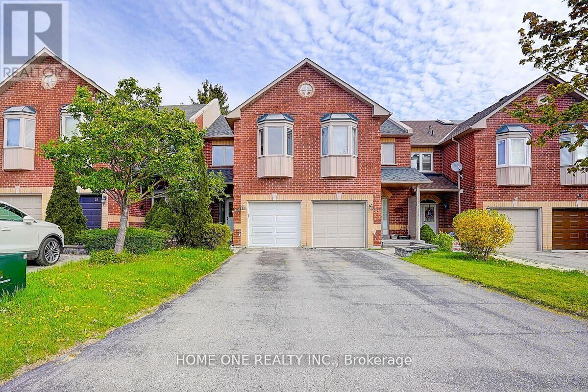 Property Photo:  26 Pairash Avenue  ON L4C 0N1 