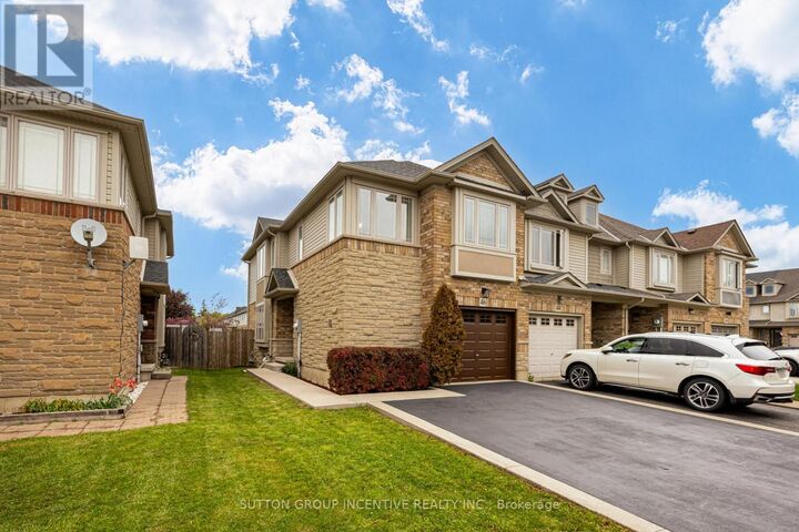 Property Photo:  46 Viking Drive  ON L0R 1C0 