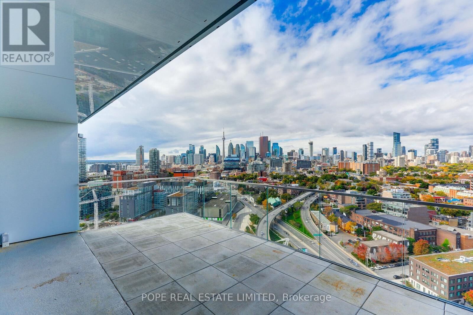 Property Photo:  170 Bayview Avenue 2202  ON M5A 0M4 