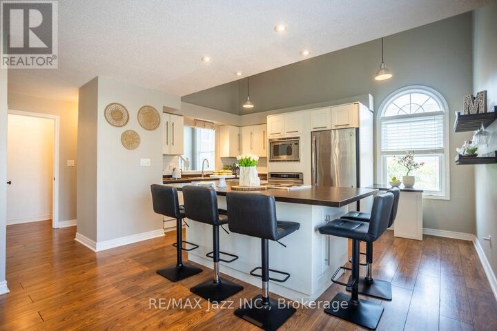 Property Photo:  1655 Nash Road C2  ON L1E 1S8 