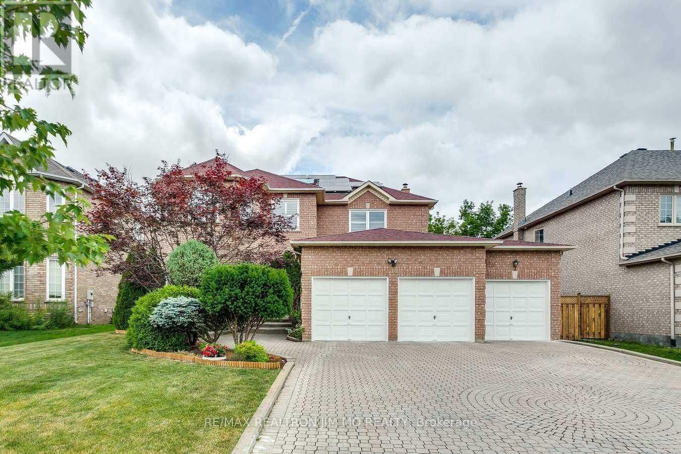 Property Photo:  30 Eyer Drive  ON L6C 1T8 
