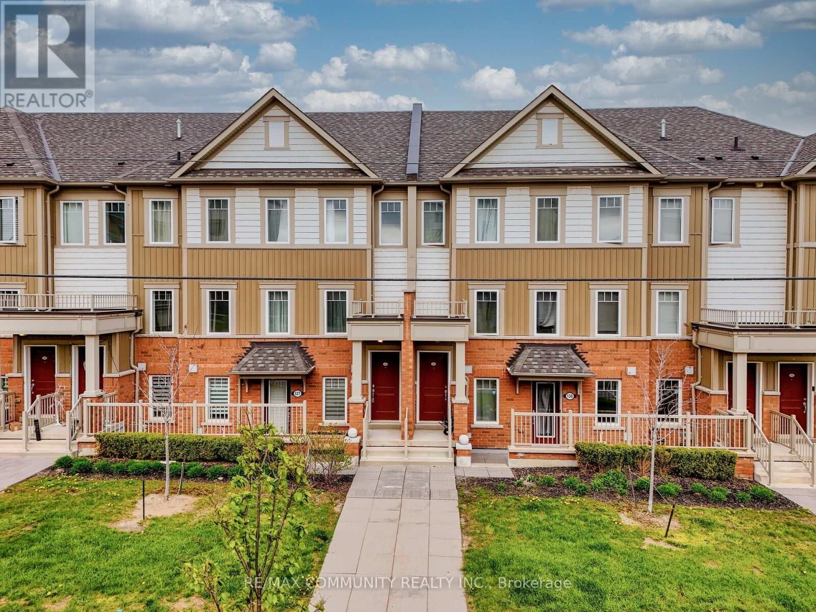 Property Photo:  2500 Hill Rise Court 128  ON L1L 0M6 