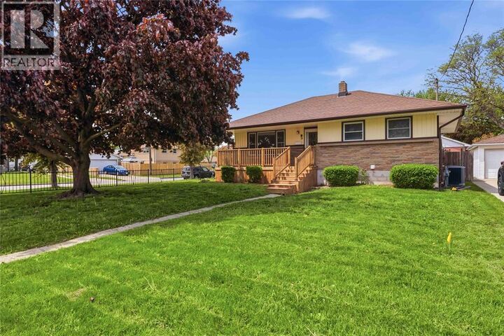 5 Aberdeen Avenue — photo 1