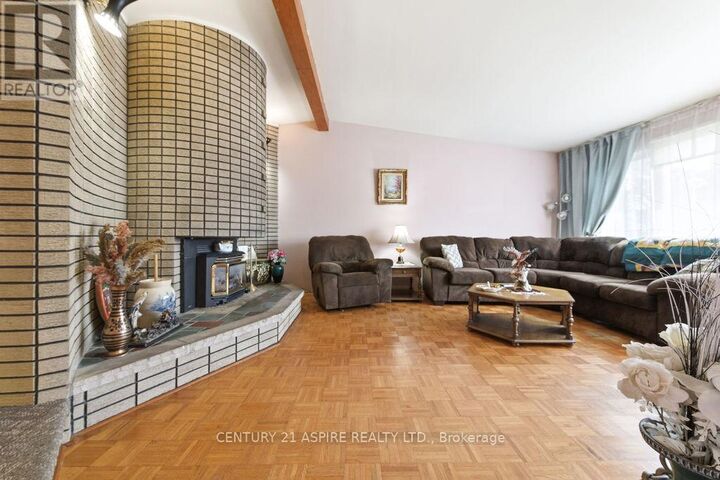 Property Photo:  620 Birch Street  ON K8A 7K6 