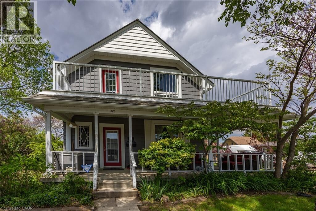 Property Photo:  220 Queen Street  ON N4B 2K7 