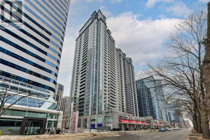 Property Photo:  4978 Yonge Street 808  ON M2N 7G8 