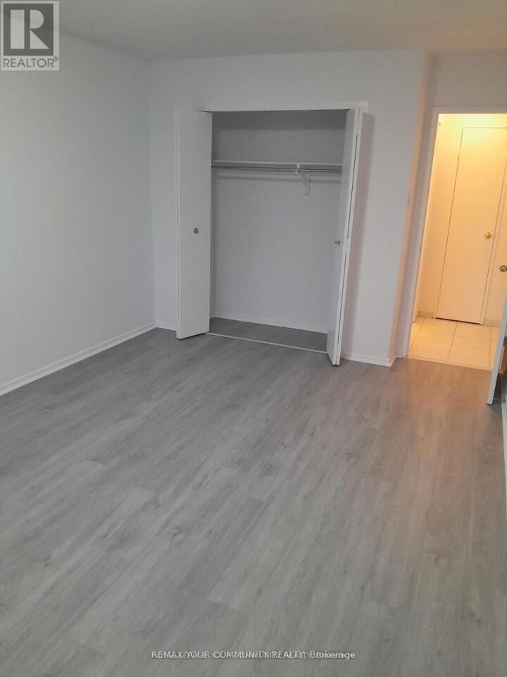 Property Photo:  5 Frith Road 404  ON M3N 2L5 