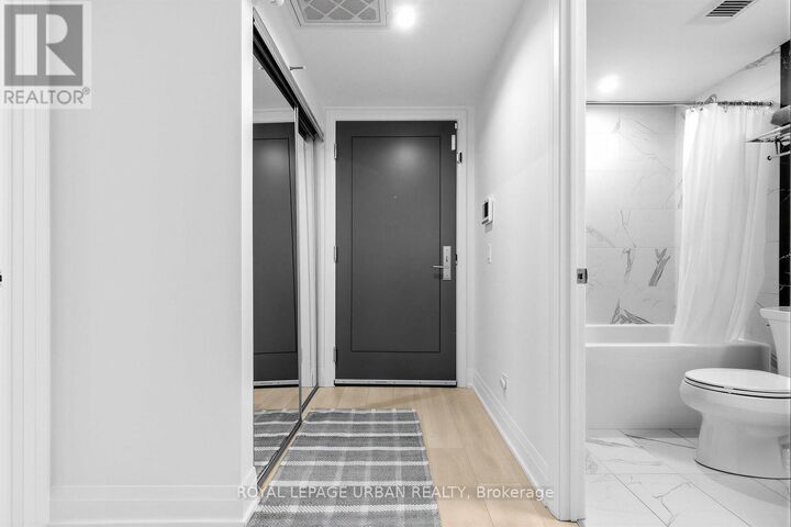 Property Photo: 33 Frederick Todd Way 505 ON M1S 2K2