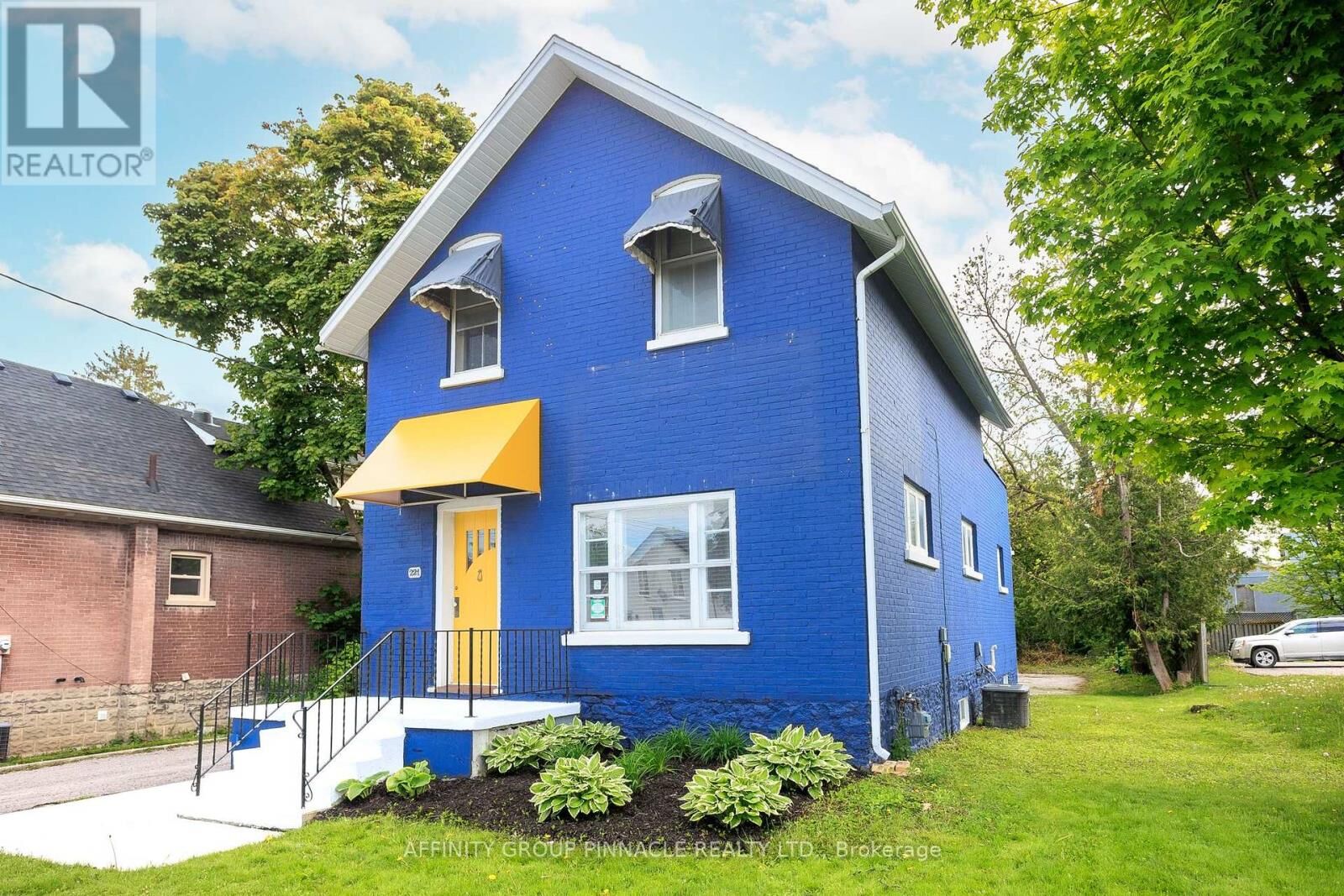 Property Photo:  221 Kent Street West  ON K9V 2Z1 