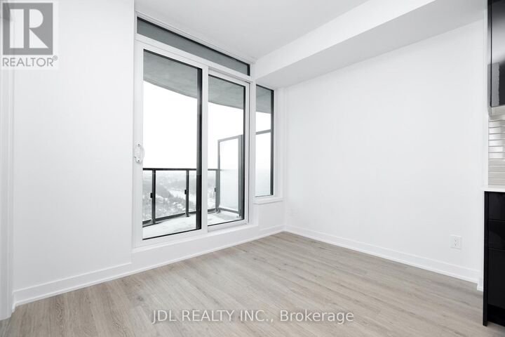 Property Photo:  1926 Lake Shore Boulevard West 3915  ON M6S 1A1 