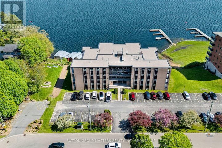 Property Photo:  610 William Street South Street 302  ON K7G 3A4 