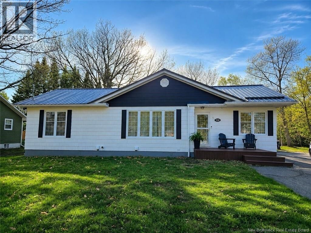 Property Photo: 930 O'Neil Avenue NB E2A 2L3