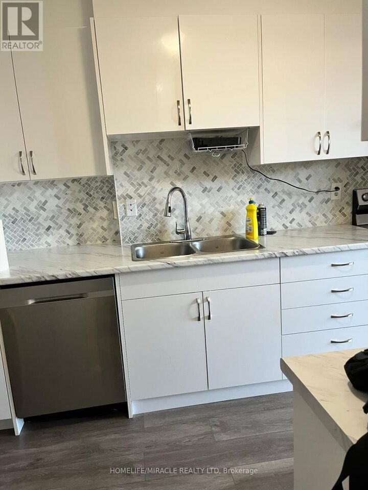 Property Photo:  15 Albright Road 12  ON L8K 5J2 