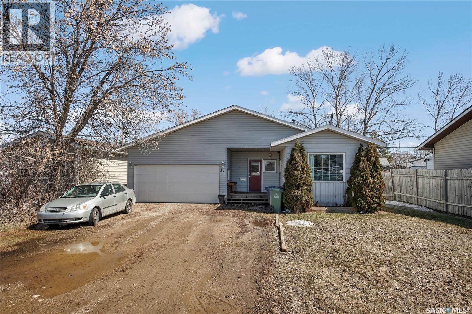 Property Photo: 82 2nd Street SK S0K 3A0