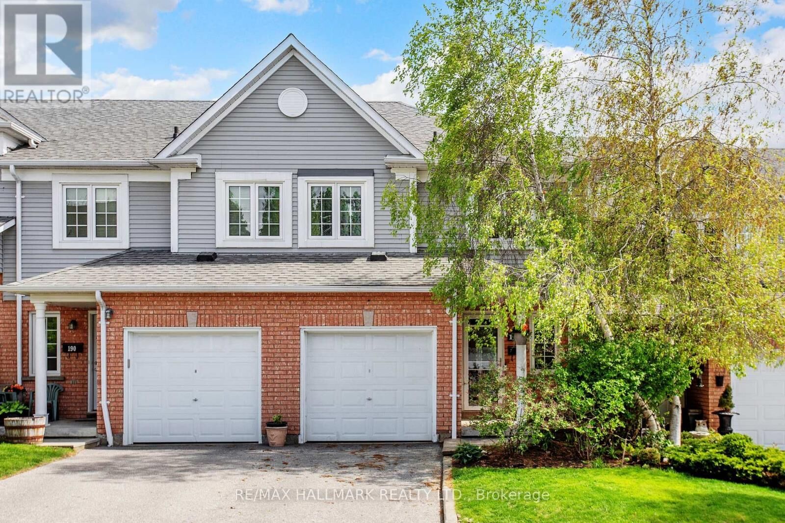 Property Photo:  10 Bassett Boulevard 189  ON L1N 9C7 