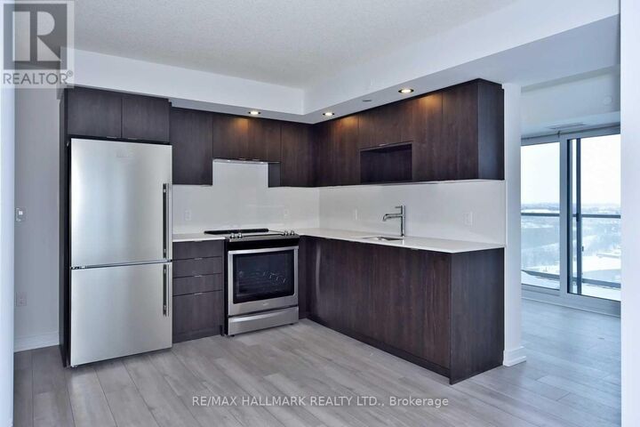 Property Photo:  225 Village Green Square 1308  ON M1S 0L3 