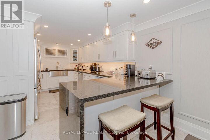 Property Photo:  326 Slade Crescent Lower  ON L6K 3R4 