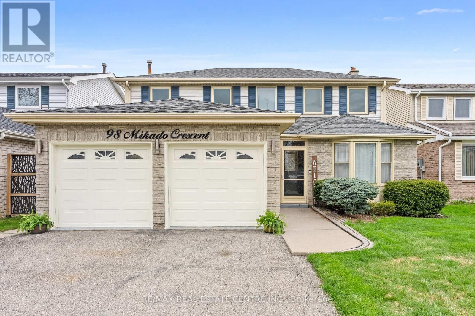 Property Photo:  98 Mikado Crescent  ON L6S 3R7 